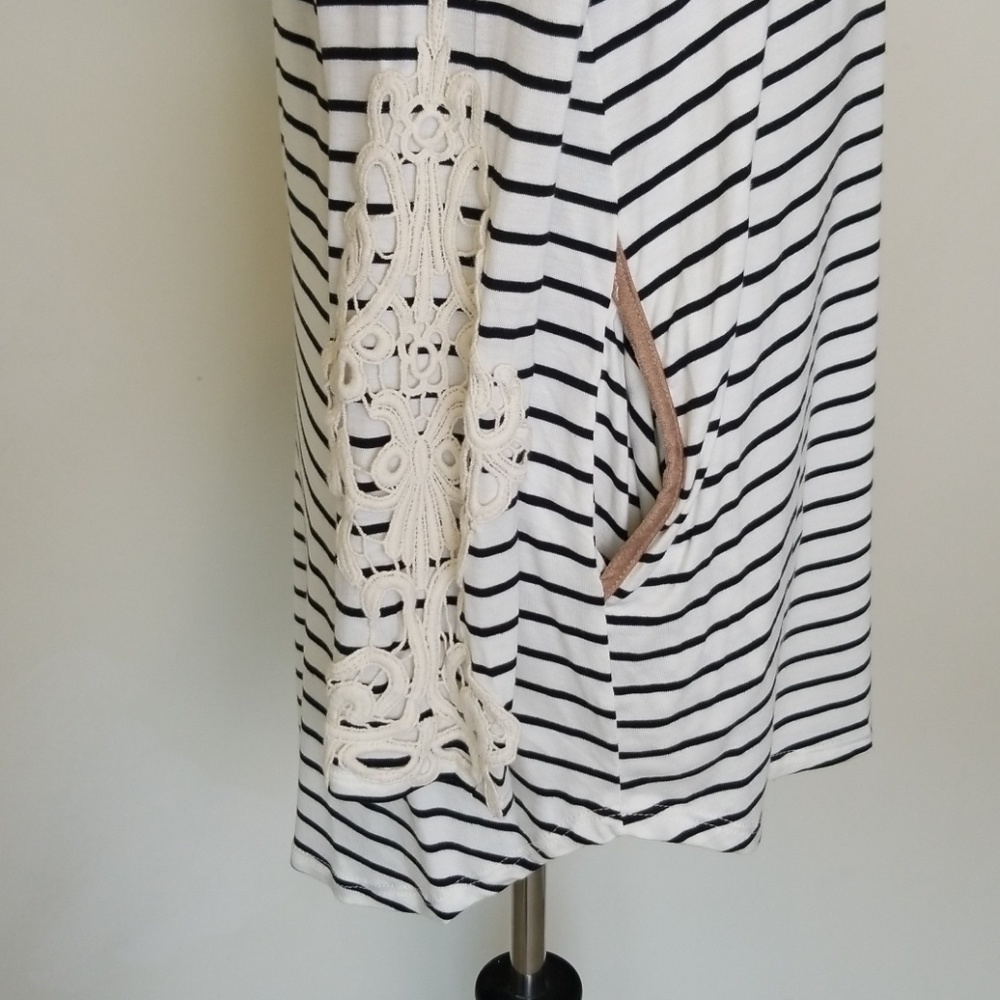 Lovely J | Striped Hoodie Lace Arms - Picture 7 of 8